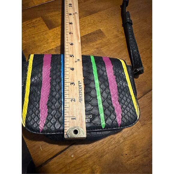 Victorias Secret Crossbody Rainbow Black Faux Crocodile Studded Strap - Picture 9 of 11